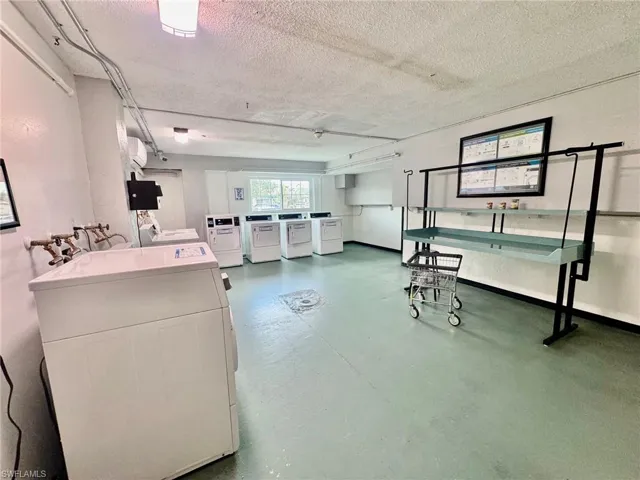 3706 Broadway 12, Fort Myers, Florida 33901