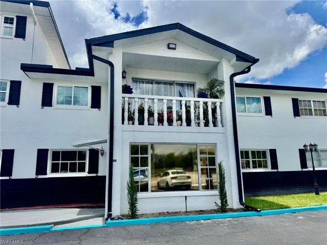 3706 Broadway 12, Fort Myers, Florida 33901