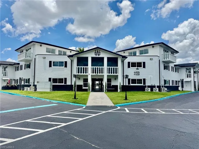 3706 Broadway 12, Fort Myers, Florida 33901