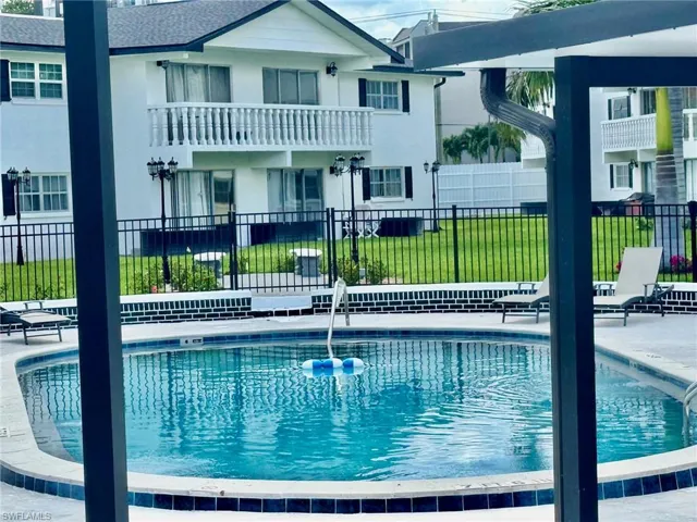 3706 Broadway 12, Fort Myers, Florida 33901