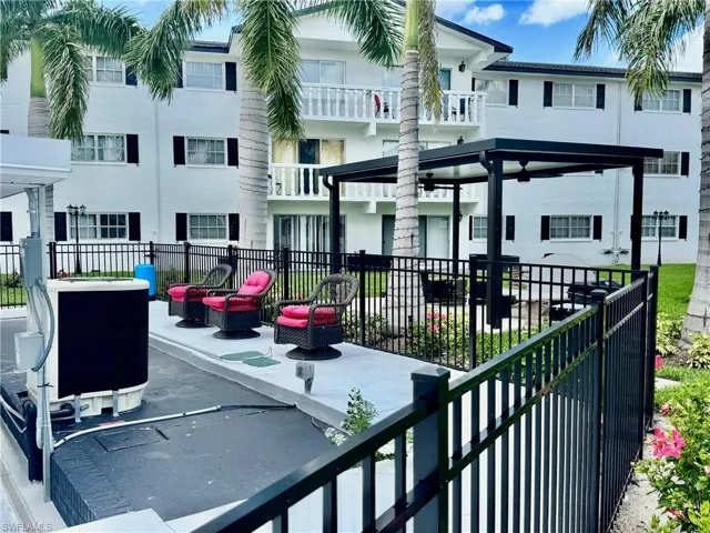 3706 Broadway 12, Fort Myers, Florida 33901