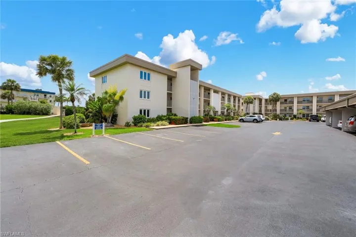 6102 Augusta Dr 307, Fort Myers, Florida 33907