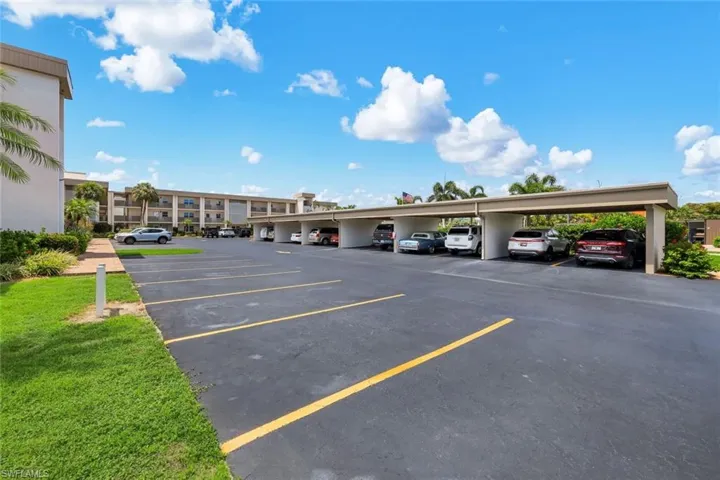 6102 Augusta Dr 307, Fort Myers, Florida 33907