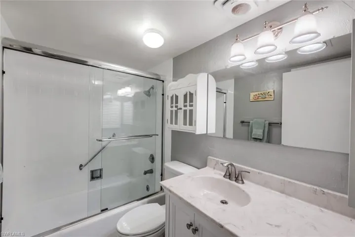 6102 Augusta Dr 307, Fort Myers, Florida 33907