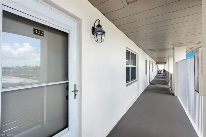 6102 Augusta Dr 307, Fort Myers, Florida 33907