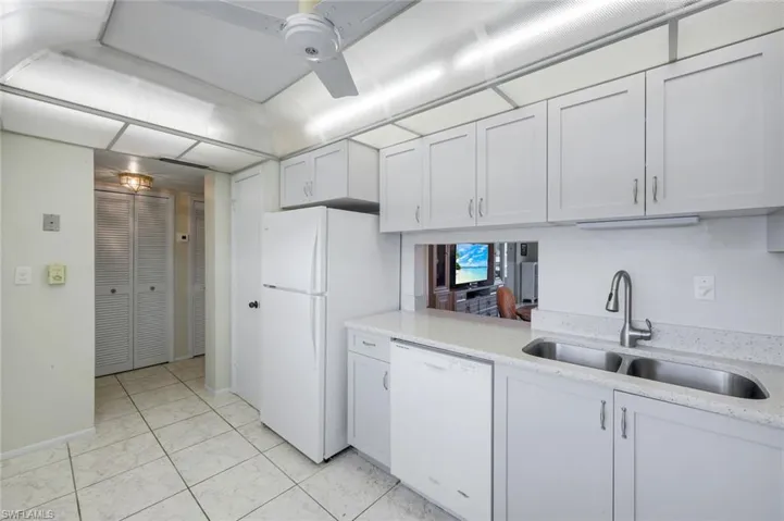 6102 Augusta Dr 307, Fort Myers, Florida 33907
