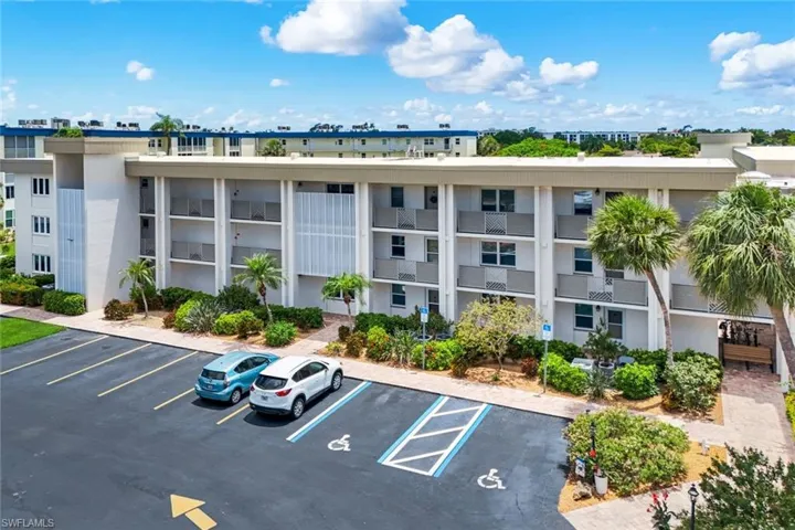 6102 Augusta Dr 307, Fort Myers, Florida 33907