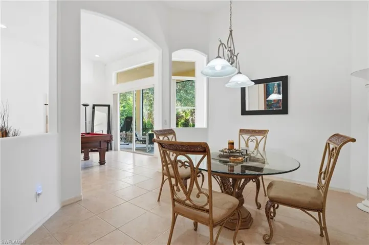 390 12th Ave Nw, Naples, Florida 34120