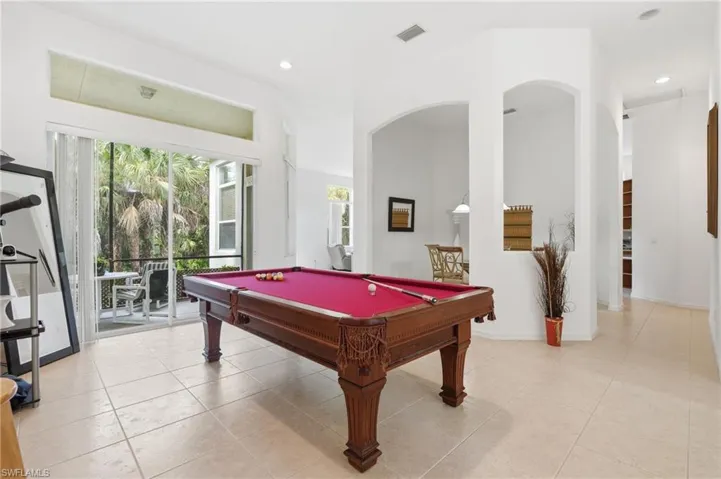 390 12th Ave Nw, Naples, Florida 34120