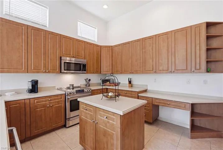 390 12th Ave Nw, Naples, Florida 34120
