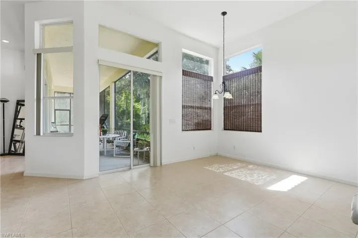 390 12th Ave Nw, Naples, Florida 34120