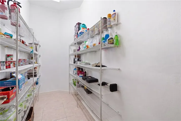 390 12th Ave Nw, Naples, Florida 34120