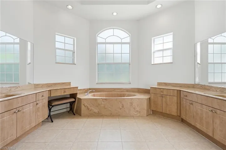Ensuite Master Bath