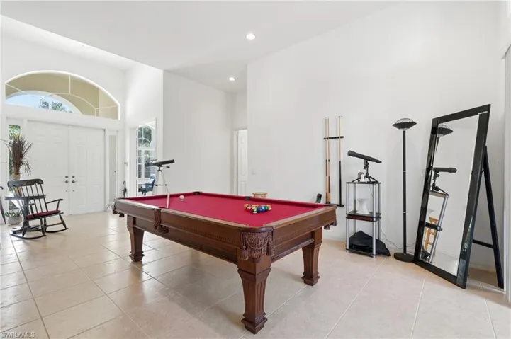 390 12th Ave Nw, Naples, Florida 34120