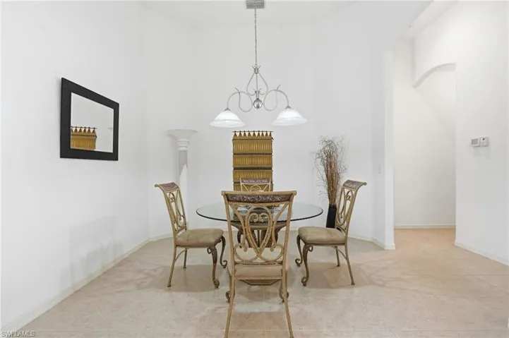 390 12th Ave Nw, Naples, Florida 34120