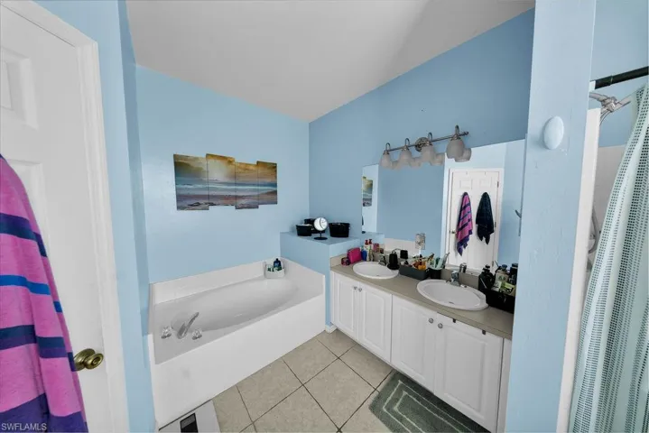 14090 Roof St, Fort Myers, Florida 33905