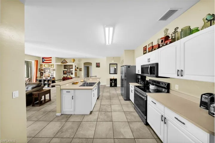 14090 Roof St, Fort Myers, Florida 33905