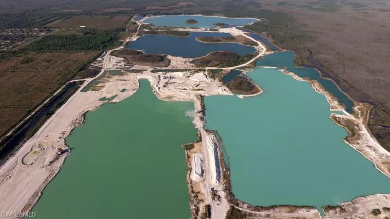 Beautiful turquoise lakes at Vivid Shores