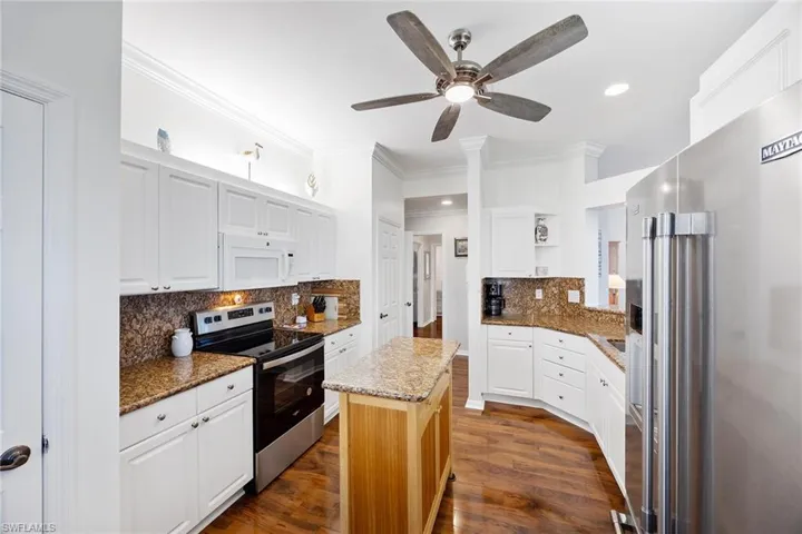 3300 W Crown Pointe  BLVD, Naples, FL 34112
