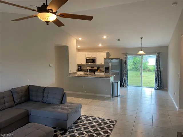 2837 Nw 24th Ave, Cape Coral, Florida 33993