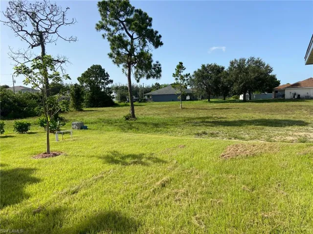 2837 Nw 24th Ave, Cape Coral, Florida 33993