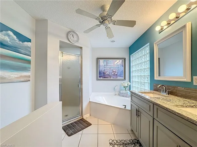 2000  Embarcadero  WAY, North Fort Myers, FL 33917