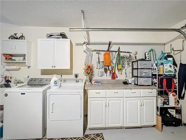 2000  Embarcadero  WAY, North Fort Myers, FL 33917