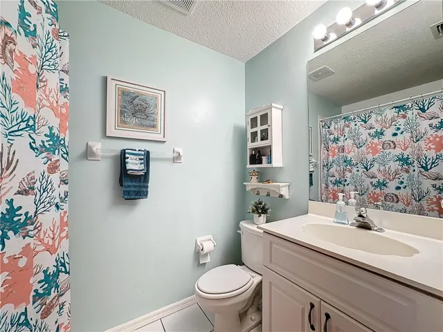 2000  Embarcadero  WAY, North Fort Myers, FL 33917