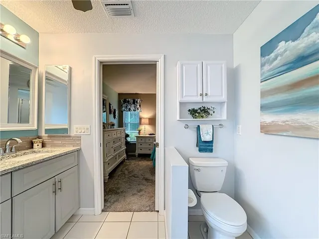 2000  Embarcadero  WAY, North Fort Myers, FL 33917