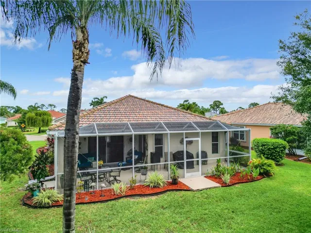 2000  Embarcadero  WAY, North Fort Myers, FL 33917
