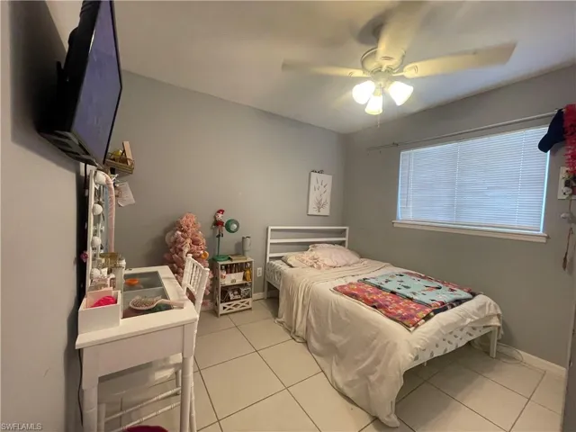 Guest bedroom 1
