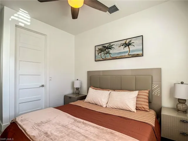 Bedroom with ceiling fan