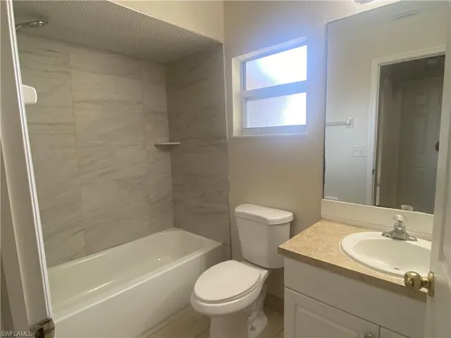 4401 NE 22nd  PL, Cape Coral, FL 33909