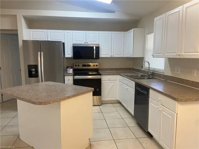 4401 NE 22nd  PL, Cape Coral, FL 33909