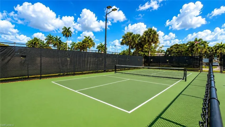 7430  Lake Breeze  DR, Fort Myers, FL 33907