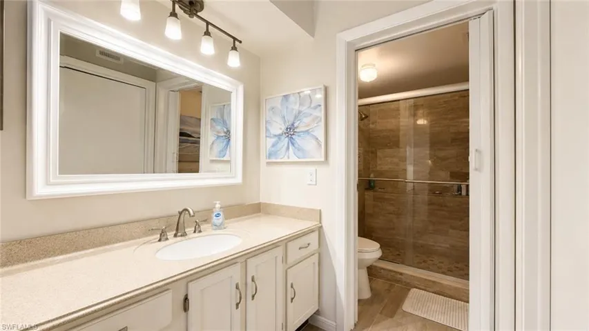 7430  Lake Breeze  DR, Fort Myers, FL 33907