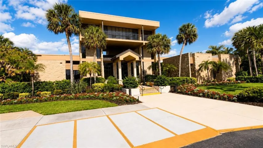 7430  Lake Breeze  DR, Fort Myers, FL 33907