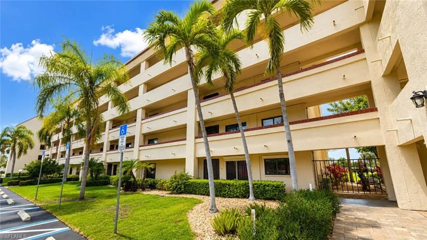 7430  Lake Breeze  DR, Fort Myers, FL 33907