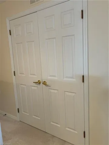 Room details featuring carpet floors