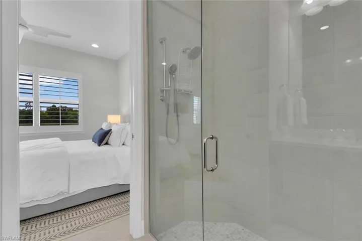 7124  Saona  CT, Naples, FL 34113