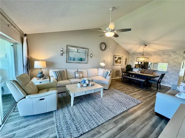 4572  Andover  WAY, Naples, FL 34112