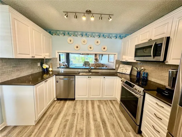 4572  Andover  WAY, Naples, FL 34112