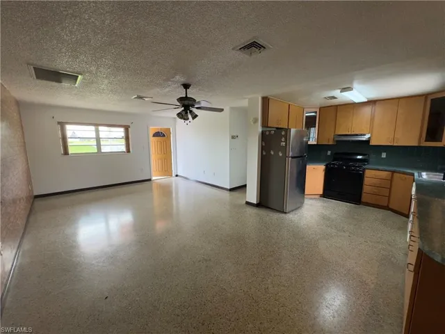 23 W Corkscrew  BLVD, Clewiston, FL 33440