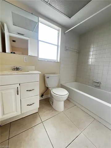 609 Se 23rd Pl 1, Cape Coral, Florida 33990