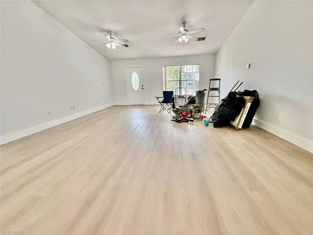 14111  Cedardale  ST, Fort Myers, FL 33905