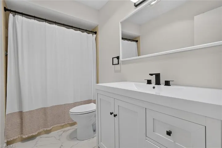 6913 Birdie Way, Fort Myers, Florida 33919
