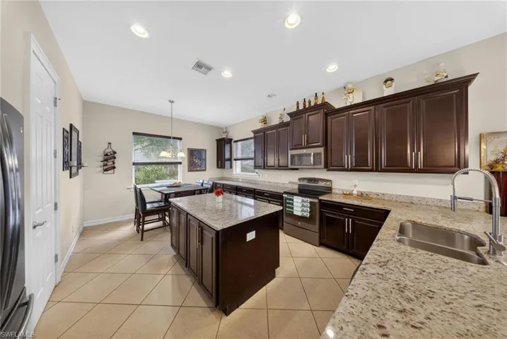 3330  Banyon Hollow  LOOP, North Fort Myers, FL 33903