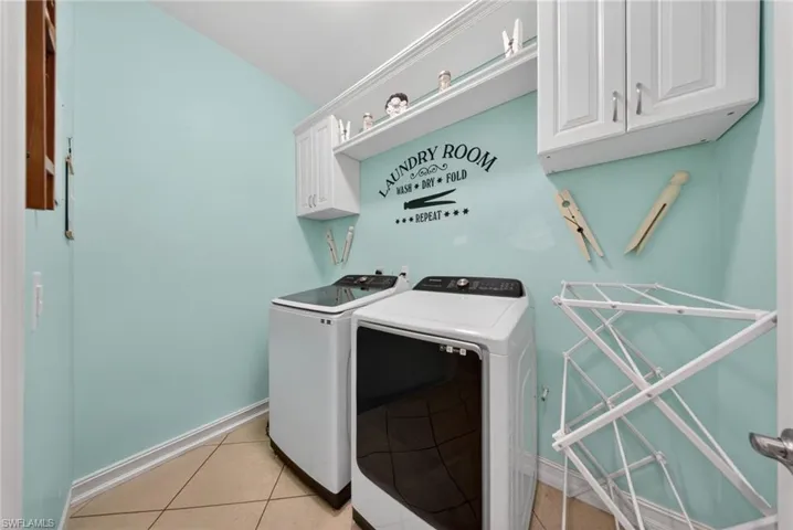3330  Banyon Hollow  LOOP, North Fort Myers, FL 33903
