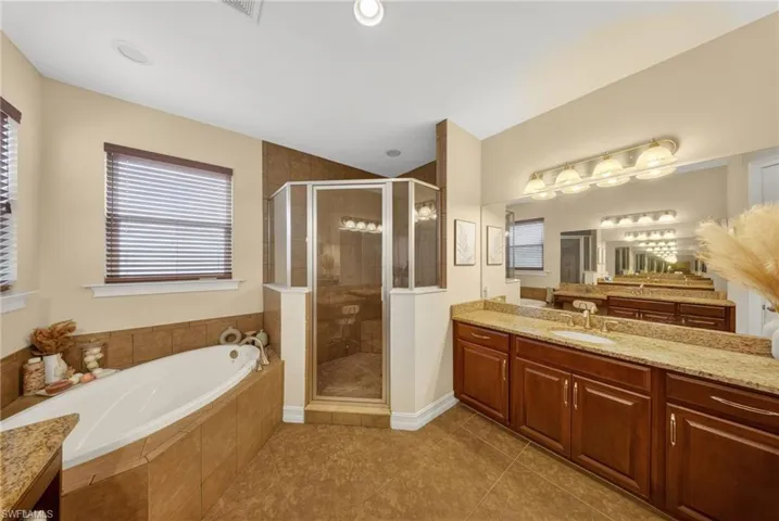 3330  Banyon Hollow  LOOP, North Fort Myers, FL 33903
