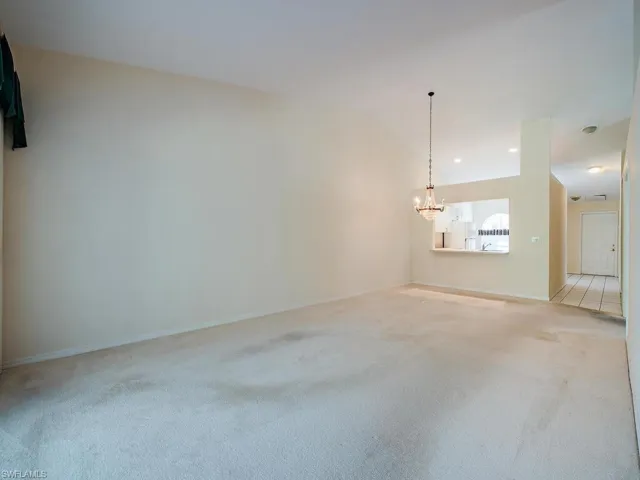 8093  San Vista  CIR, Naples, FL 34109